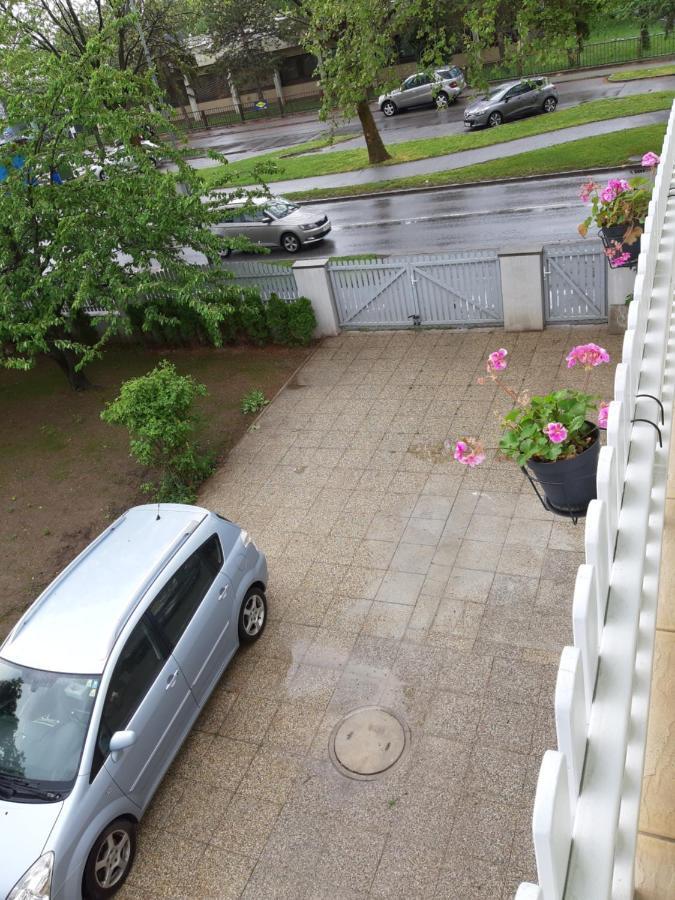 Eisenstadt Apartments ภายนอก รูปภาพ