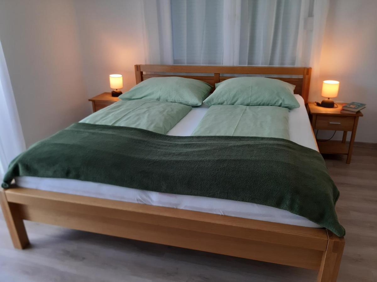 Eisenstadt Apartments ภายนอก รูปภาพ